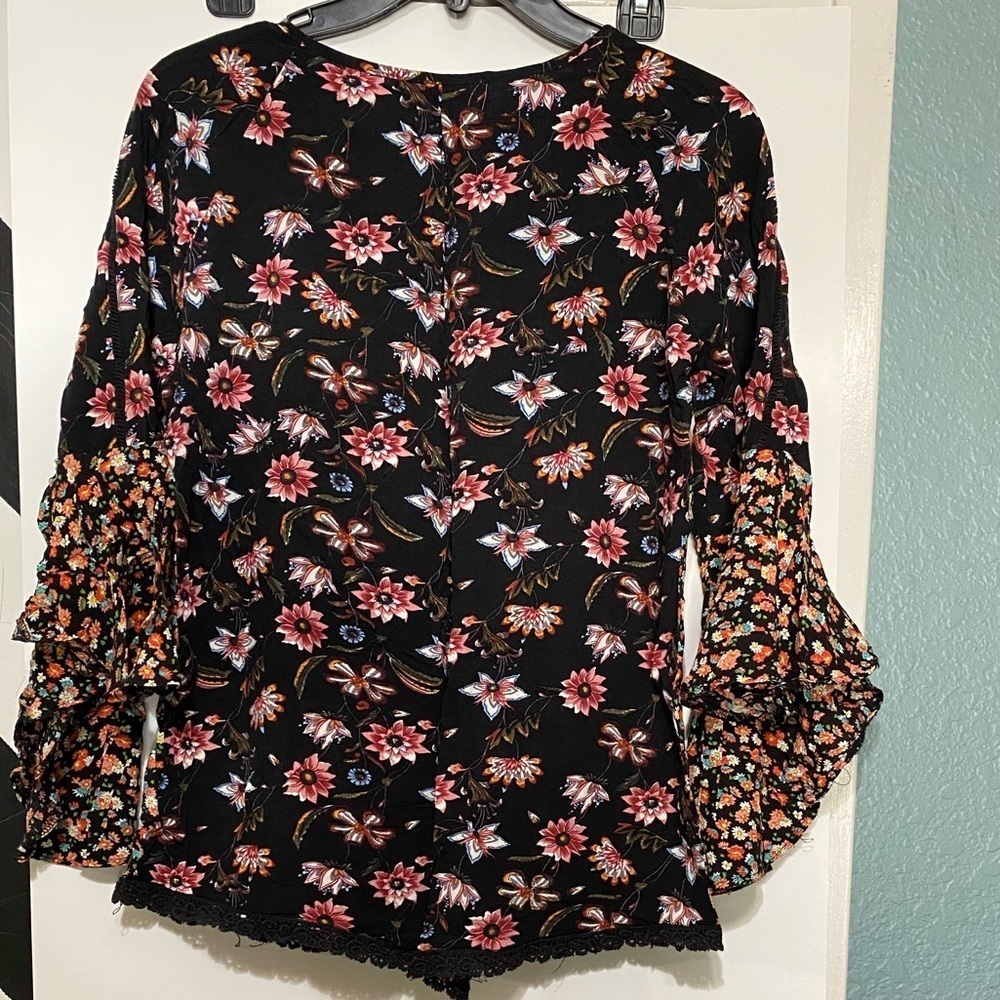 Solitaire by Ravi Khosla Top Size M - Picture 2 of 12